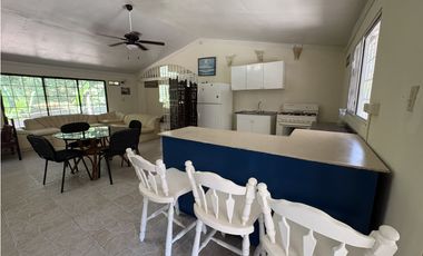 SE ALQUILA CASA CON PISCINA EN CHAME LAS LAJAS AMOBLADA