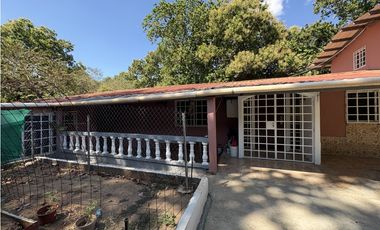 SE ALQUILA CASA CON PISCINA EN CHAME LAS LAJAS AMOBLADA