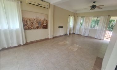 Venta de casa en Residencial Espinar, Colón