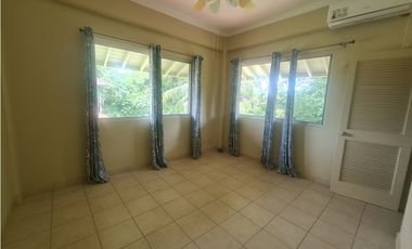 Venta de casa en Residencial Espinar, Colón