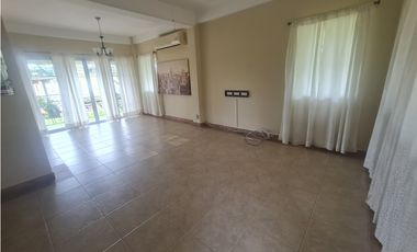 Venta de casa en Residencial Espinar, Colón