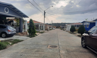 VENDO CASA EN LA CHORRERA, EN RESIDENCIAL