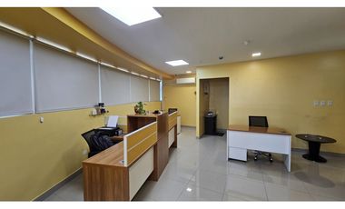 OFICINA EN VENTA O ALQUILER – PH BAY VIEW-JR