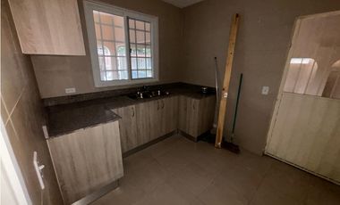 SAN ANTONIO / 250M / 3 HABITACIONES / 2 BAÑOS / CERCA DEL METRO