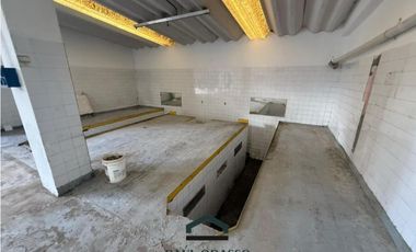 Salón con galpón