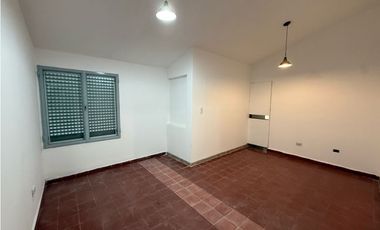 Alquiler casa 4 Dormitorios,Intendente Ferrero de Rio Tercero