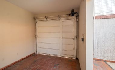 Casa de Categoría a 5 cuadras de BV Pellegrini.