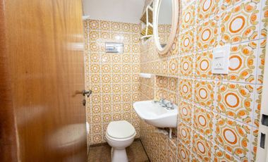 Casa de Categoría a 5 cuadras de BV Pellegrini.