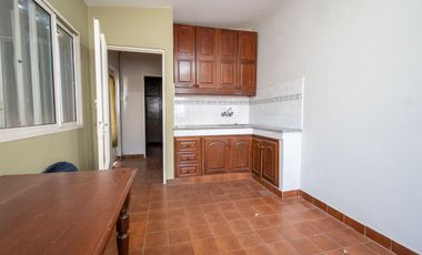 Casa de Categoría a 5 cuadras de BV Pellegrini.