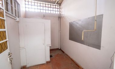 Casa de Categoría a 5 cuadras de BV Pellegrini.