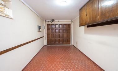 Casa de Categoría a 5 cuadras de BV Pellegrini.