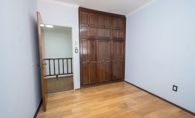 Casa de Categoría a 5 cuadras de BV Pellegrini.