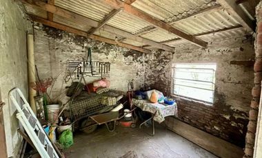 CASA EN VENTA DE DOS HABITACIONES EN AZUL