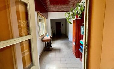 CASA EN VENTA DE DOS HABITACIONES EN AZUL