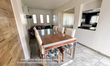 Casa 5 ambientes de 135m² en venta con cochera en Temperley
