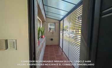 Casa 5 ambientes de 135m² en venta con cochera en Temperley