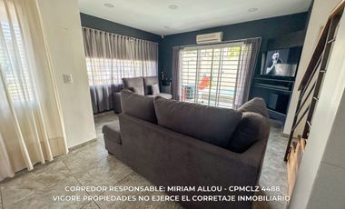 Casa 5 ambientes de 135m² en venta con cochera en Temperley