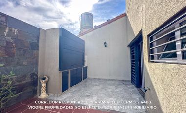 Casa 5 ambientes de 135m² en venta con cochera en Temperley