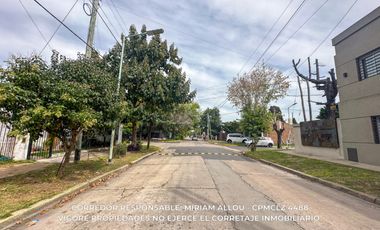 Casa 5 ambientes de 135m² en venta con cochera en Temperley