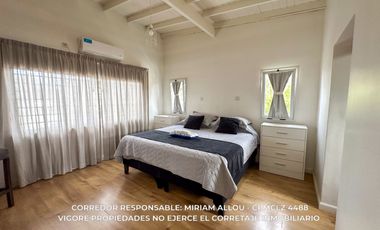Casa 5 ambientes de 135m² en venta con cochera en Temperley
