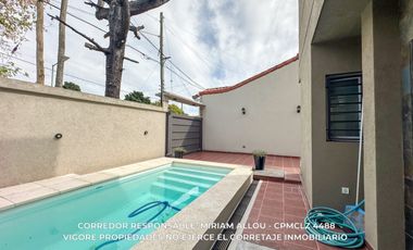 Casa 5 ambientes de 135m² en venta con cochera en Temperley