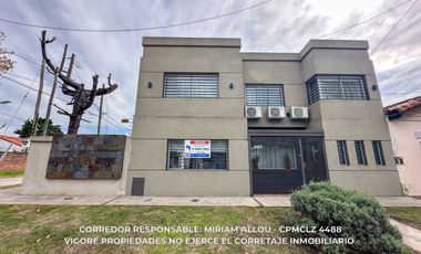 Casa 5 ambientes de 135m² en venta con cochera en Temperley