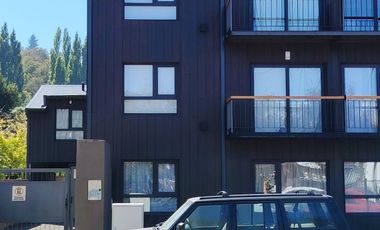 FINA PATAGONIA. Departamento en alquiler c/ cochera en San Martin de los Andes