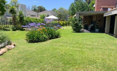 CASA LUMINOSA EN UNA PLANTA CLUB DE CAMPO EL PASO