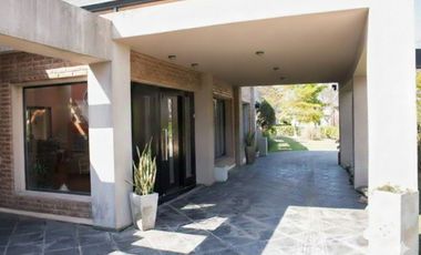 CASA LUMINOSA EN UNA PLANTA CLUB DE CAMPO EL PASO