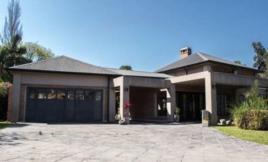 CASA LUMINOSA EN UNA PLANTA CLUB DE CAMPO EL PASO