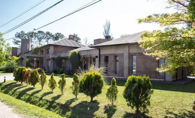 CASA LUMINOSA EN UNA PLANTA CLUB DE CAMPO EL PASO