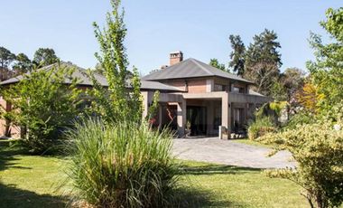 CASA LUMINOSA EN UNA PLANTA CLUB DE CAMPO EL PASO