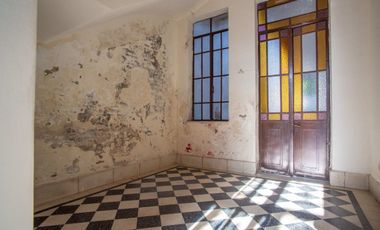 DOS PROPIEDADES - A RESTAURAR EN CTRO SUR!