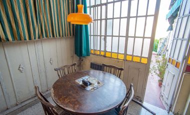 DOS PROPIEDADES - A RESTAURAR EN CTRO SUR!