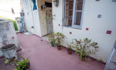 DOS PROPIEDADES - A RESTAURAR EN CTRO SUR!