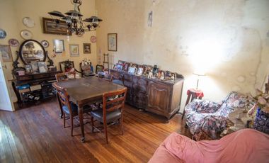 DOS PROPIEDADES - A RESTAURAR EN CTRO SUR!