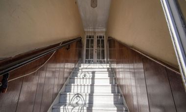 DOS PROPIEDADES - A RESTAURAR EN CTRO SUR!