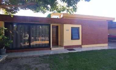 Se Vende Casa-3 dorm-Centro-Villa Ocampo