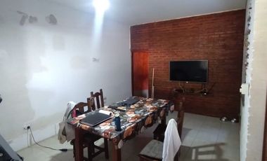 Se Vende Casa-3 dorm-Centro-Villa Ocampo