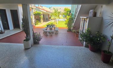 Gran casa céntrica en venta