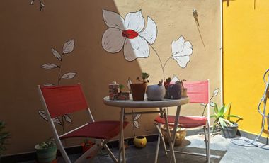 PH 4 ambientes y patio en venta en Tapiales