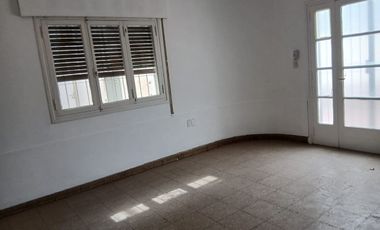 VENTA CASA CENTRICA 3 DORMITORIOS CAPITAL