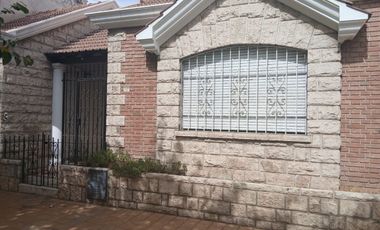 VENTA CASA CENTRICA 3 DORMITORIOS CAPITAL