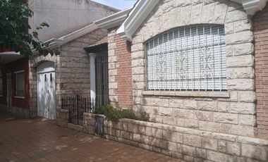 VENTA CASA CENTRICA 3 DORMITORIOS CAPITAL
