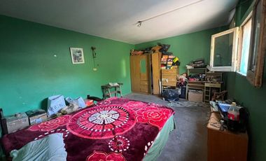 Casa 4 habitaciones. Barrio Las viñas, Santa Lucia