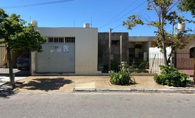 Casa 4 habitaciones. Barrio Las viñas, Santa Lucia