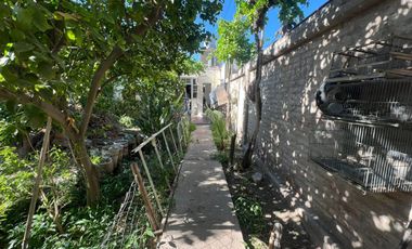 Casa 4 habitaciones. Barrio Las viñas, Santa Lucia