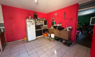 Casa 4 habitaciones. Barrio Las viñas, Santa Lucia