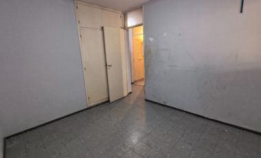 Casa de 3 habitaciones. B° Comercio, Santa Lucia