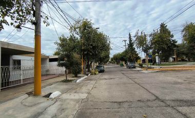 Casa de 3 habitaciones. B° Comercio, Santa Lucia